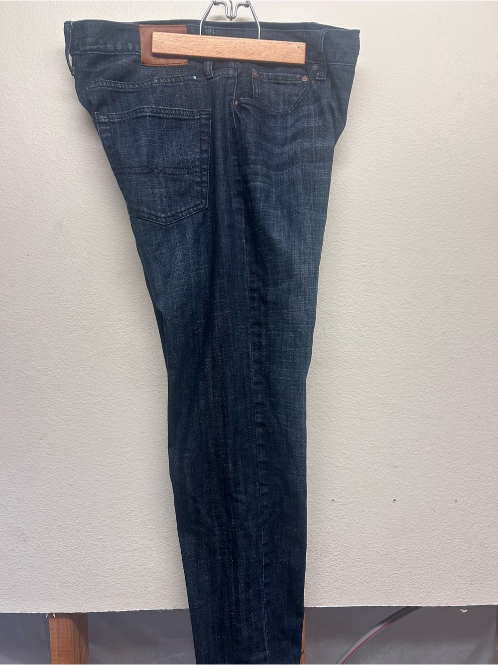 Lucky Brand 221 Original Straight Jeans Mens 34x30 Dark Wash Blue Denim